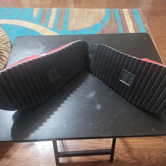 FENDI SLIDES - Picture 2 of 8